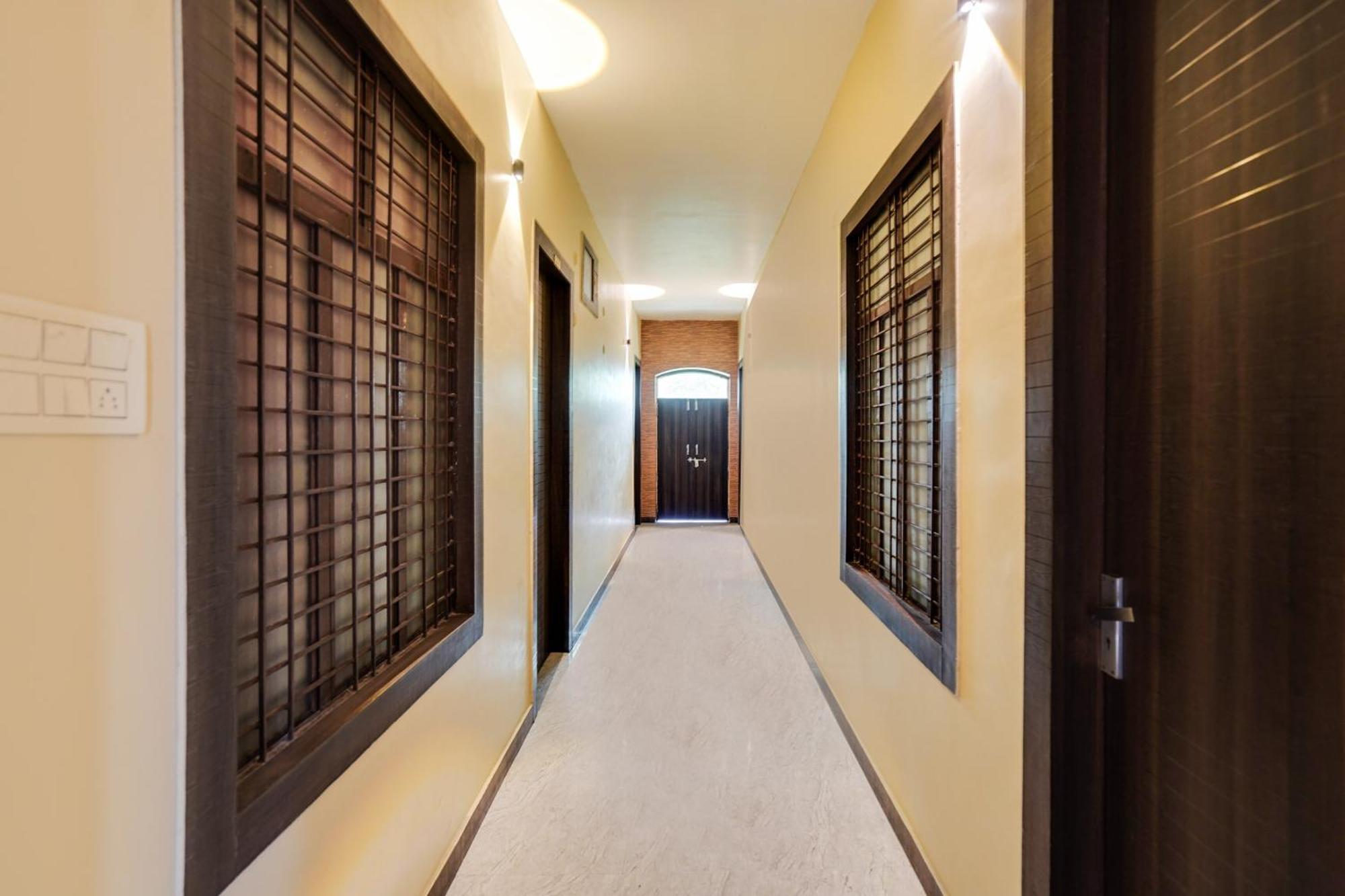 Super Collection O Rajapur Circuit House Hotell Allāhābād Junction Eksteriør bilde