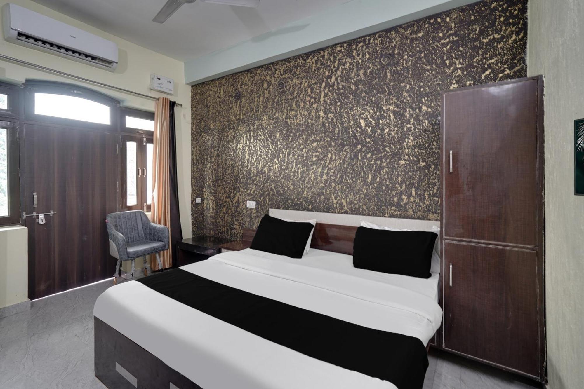Super Collection O Rajapur Circuit House Hotell Allāhābād Junction Eksteriør bilde