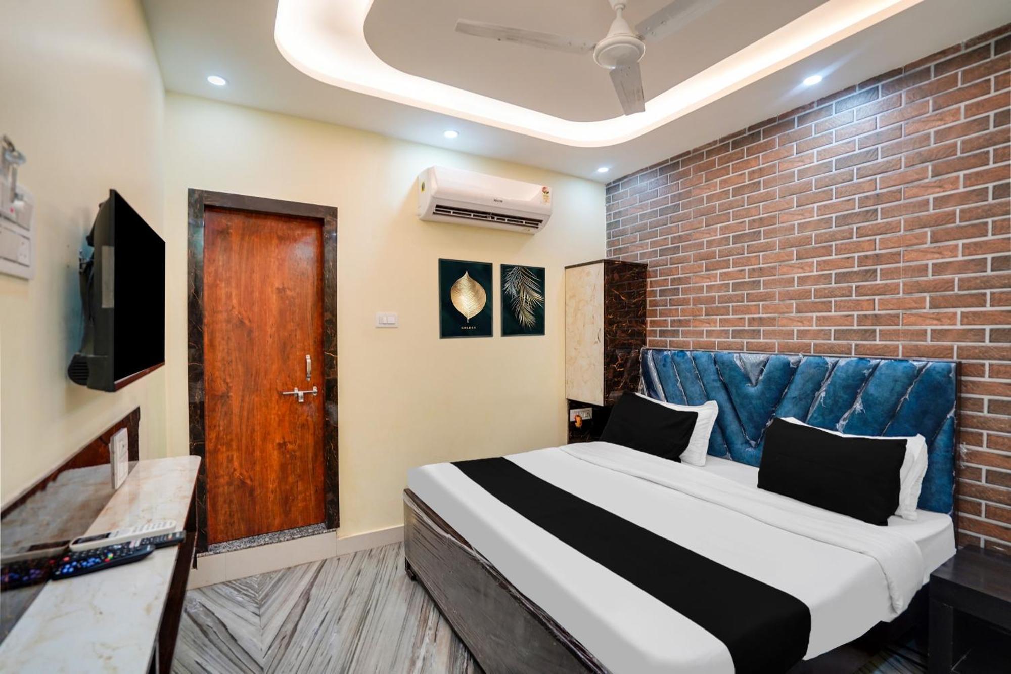 Super Collection O Rajapur Circuit House Hotell Allāhābād Junction Eksteriør bilde
