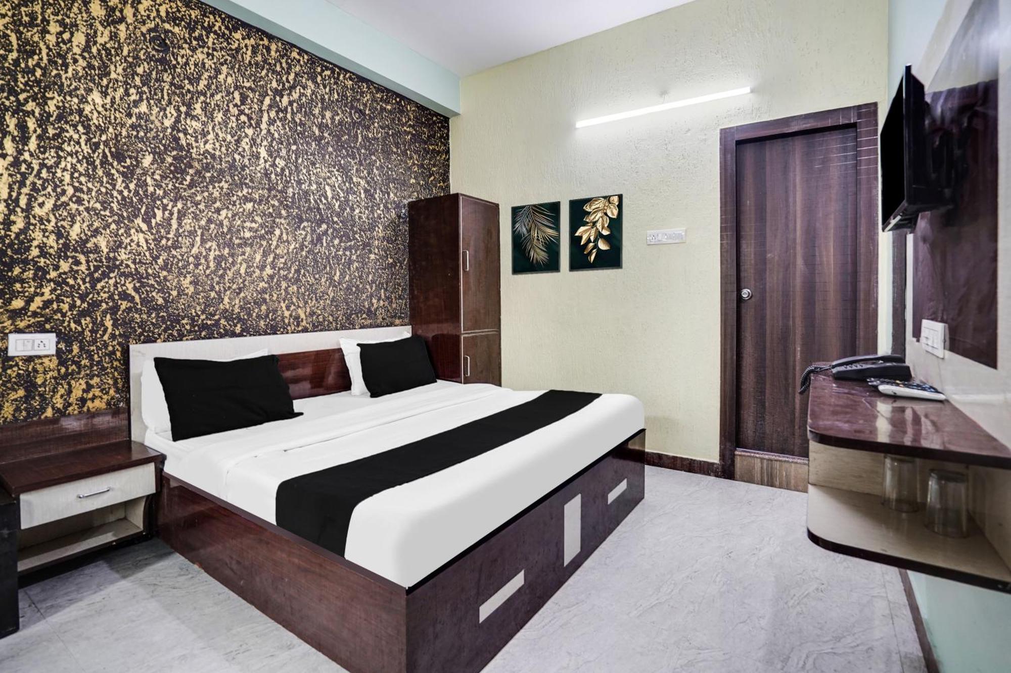 Super Collection O Rajapur Circuit House Hotell Allāhābād Junction Eksteriør bilde